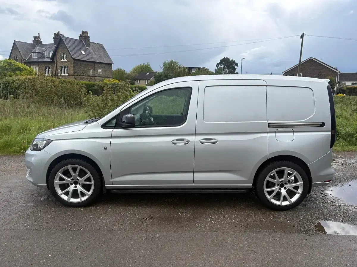 Used VW Caddy Pro 102 HP (75 kW) 2022 Silver MPV