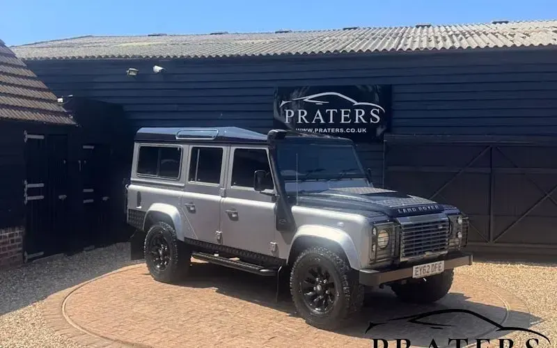 Used Land Rover Defender 124 HP (91 kW) 2012 Estate