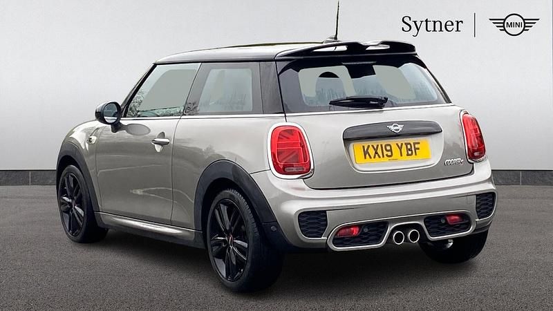 Used Mini Cooper S Hatch 189 HP (139 kW) 2019 Silver Hatchback