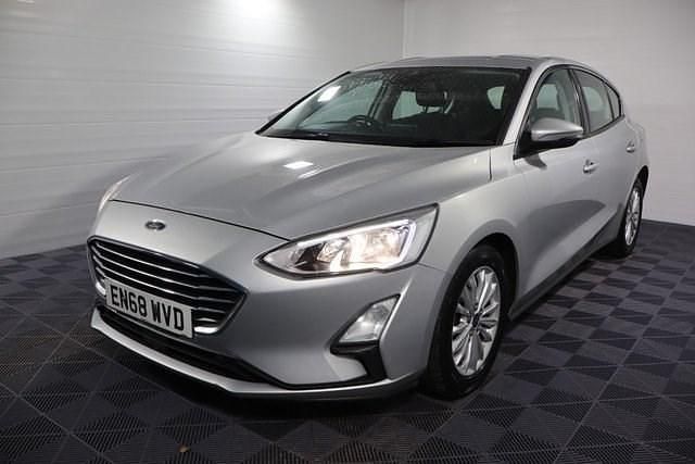 Used Ford Focus Titanium 120 HP (88 kW) 2019 Silver Hatchback