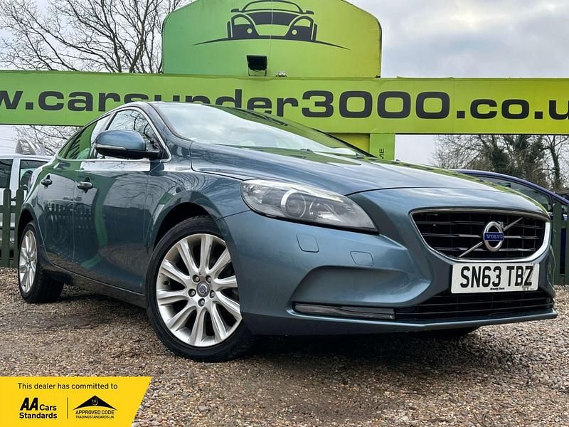 Used Volvo V40 SE Lux 2013 Blue Hatchback