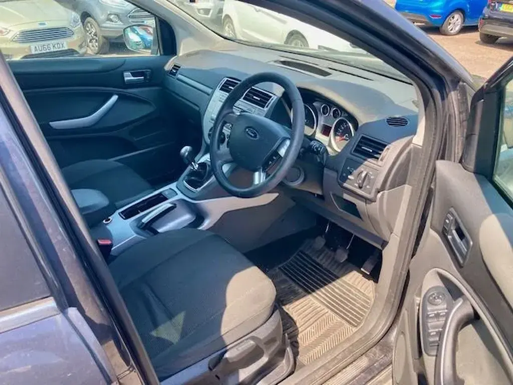 Used Ford Kuga Zetec 140 HP (102 kW) 2010 Grey SUV