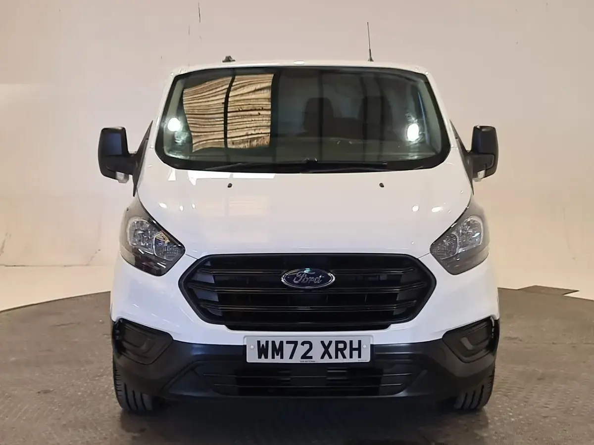 Used Ford Transit Custom 130 HP (95 kW) 2023 White Van