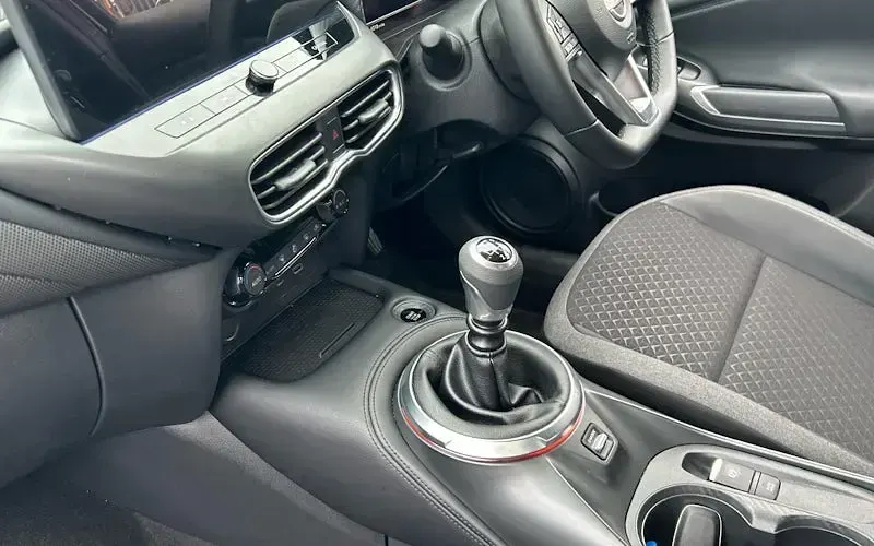 Used Nissan Juke N-Connecta 114 HP (83 kW) 2025 Black SUV