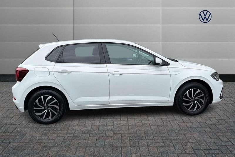 Used VW Polo Life 95 HP (69 kW) 2022 White Hatchback