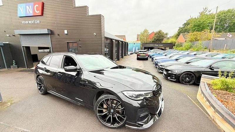 Black Used 2021 BMW 330e M Sport Estate | £16,991 (Fair price) - Image 1/4