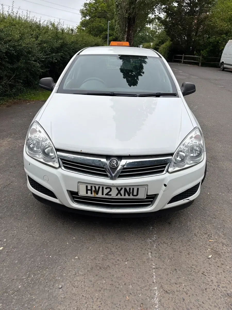 Used Vauxhall Astra Club 2012 White Van