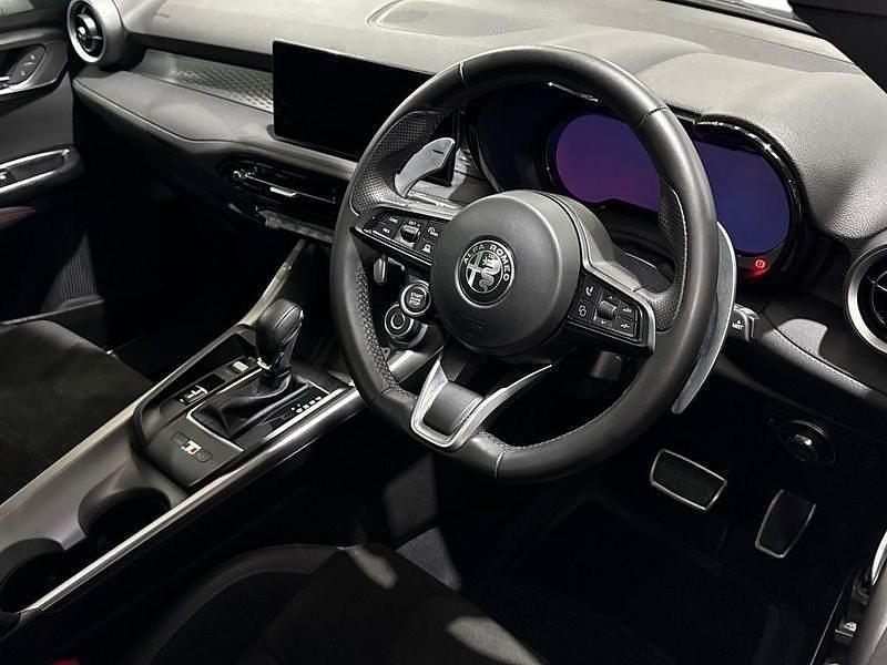 Used Alfa Romeo Tonale Veloce 276 HP (202 kW) 2024 White SUV