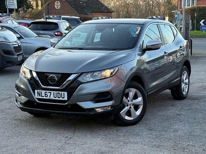 Used Nissan Qashqai Acenta 115 HP (84 kW) 2017 Grey SUV