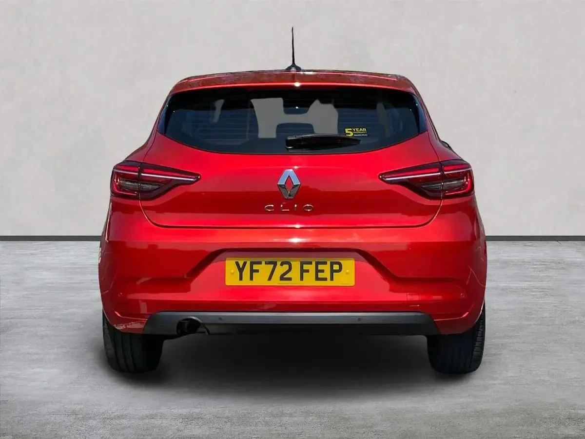 Used Renault Clio Evolution 90 HP (66 kW) 2023 Red Hatchback