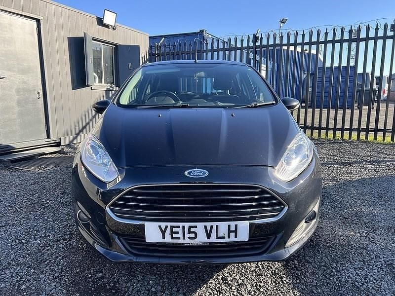 Used Ford Fiesta Zetec 75 HP (55 kW) 2015 Black Hatchback