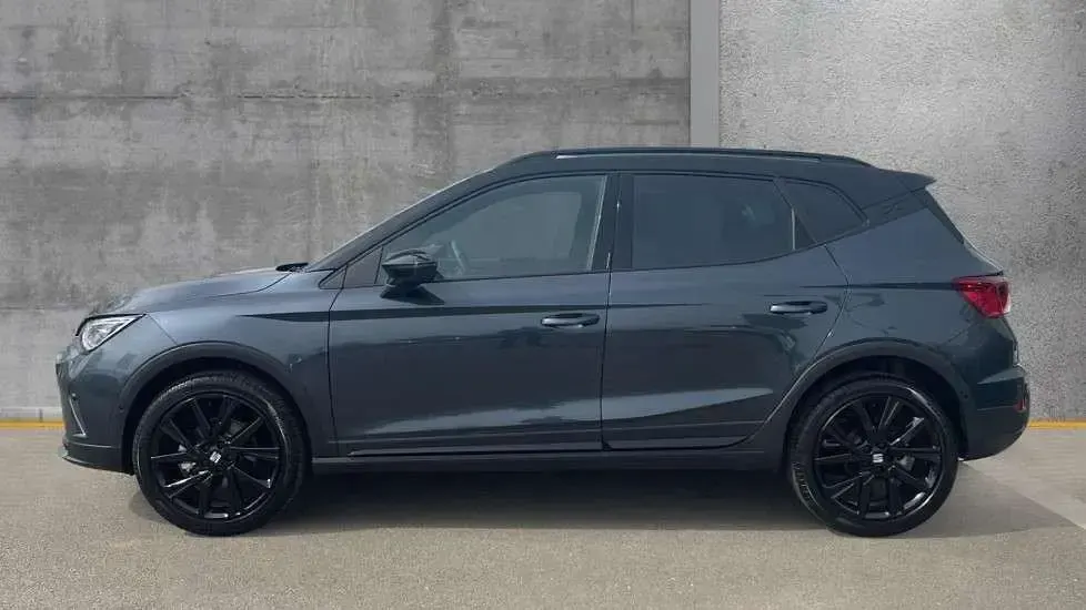 New Seat Arona Black Edition 115 HP (84 kW) 2025 Grey SUV