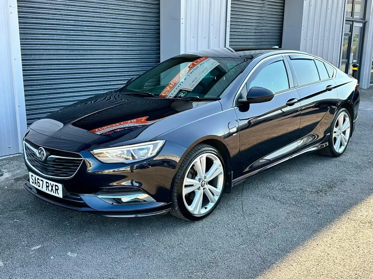 Used Vauxhall Insignia Sport 2017 Blue Hatchback