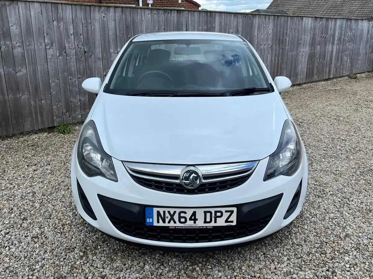Used Vauxhall Corsa Edition 2015 White Hatchback