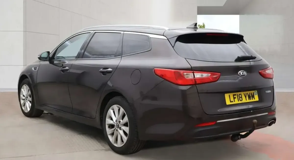 Used Kia Optima 139 HP (102 kW) 2018 Brown Estate