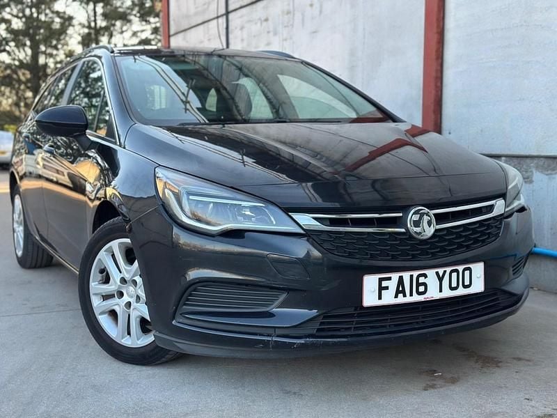 Used Vauxhall Astra Design Edition 2016 Black Estate