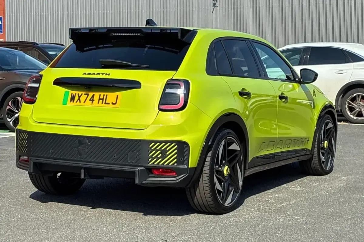 Used Abarth 600e Scorpionissima 202 kW (276 HP) 2025 Green SUV