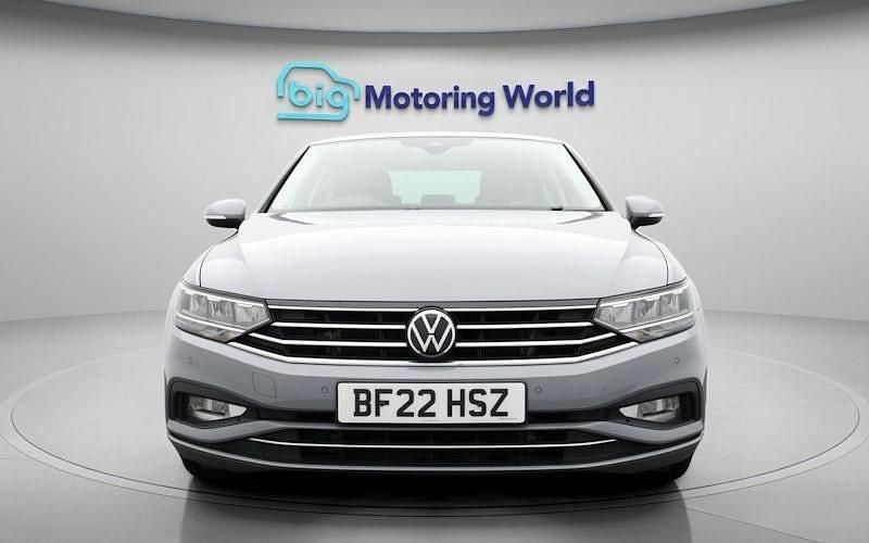 Used VW Passat SEL 150 HP (110 kW) 2021 Grey Sedan