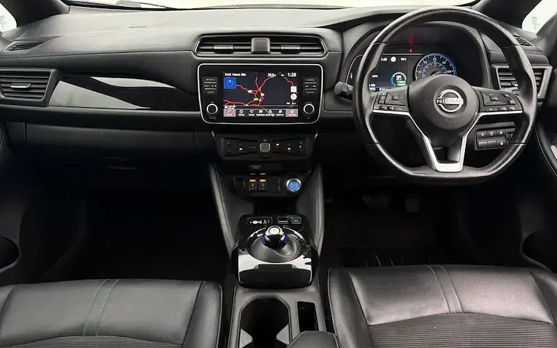 Used Nissan Leaf N-Connecta 110 kW (150 HP) 2022 Grey Hatchback