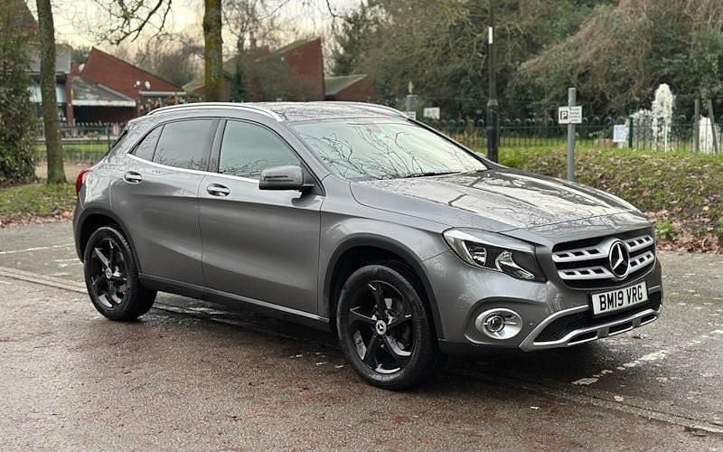 Used 2019 Mercedes 200 Executive Hatchback | £11,495 (Fair price) - Image 1/4