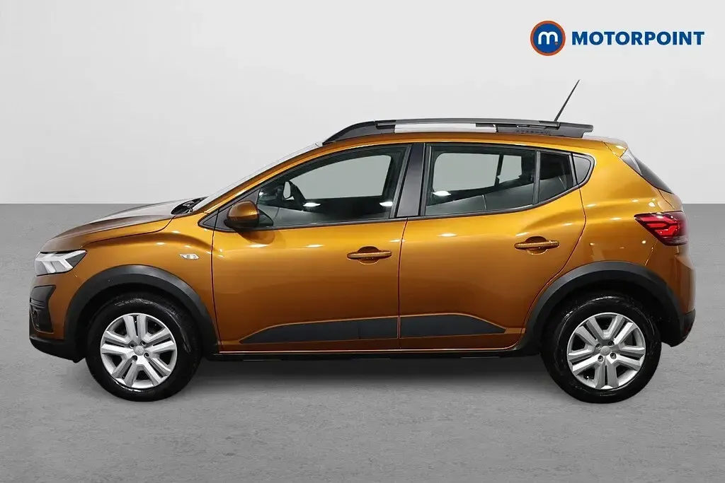 Used Dacia Sandero Expression 2023 Orange Hatchback