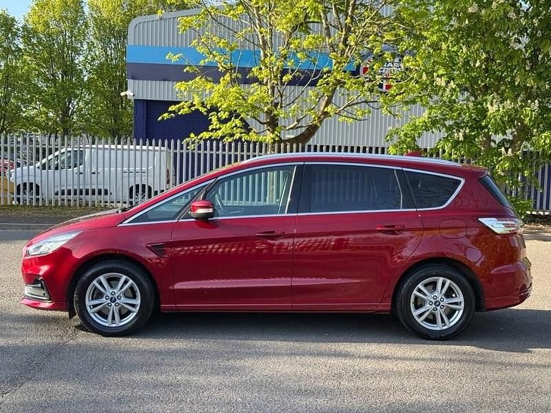 Usado Ford S-MAX Titanium 150 HP (110 kW) 2019 Vermelho Monovolume