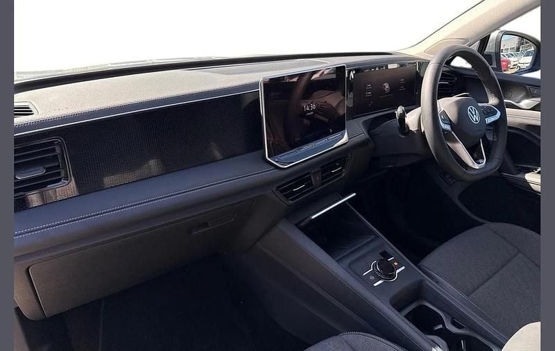 Usado VW Tiguan Match 204 HP (150 kW) 2025 Prateado SUV