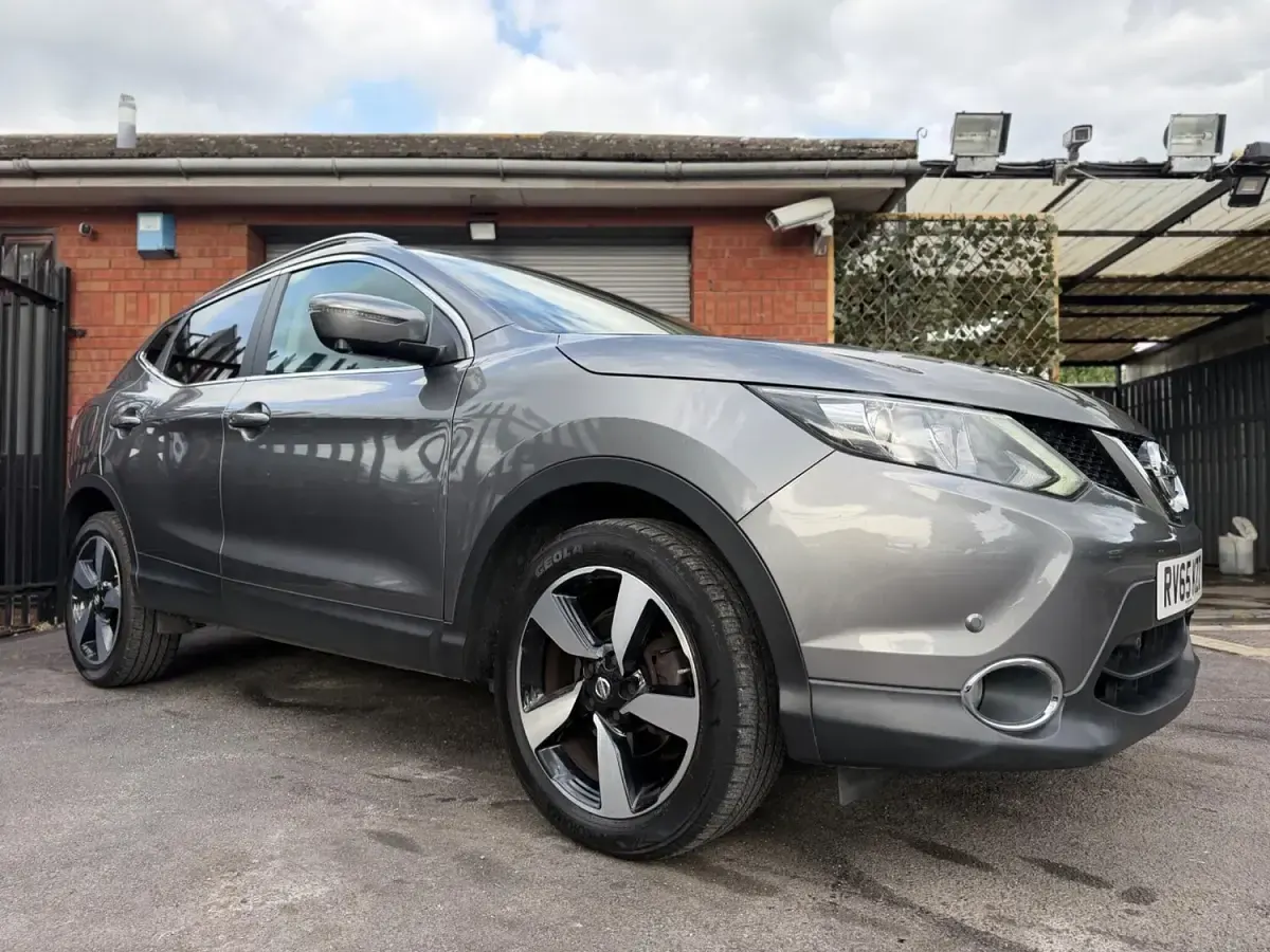 Used Nissan Qashqai N-TEC 110 HP (80 kW) 2015 Grey SUV