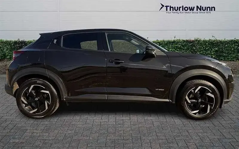 Used Nissan Juke N-Connecta 143 HP (105 kW) 2022 Black SUV