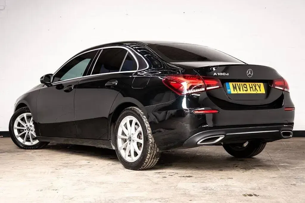 Used Mercedes A180 116 HP (85 kW) 2019 Black Sedan