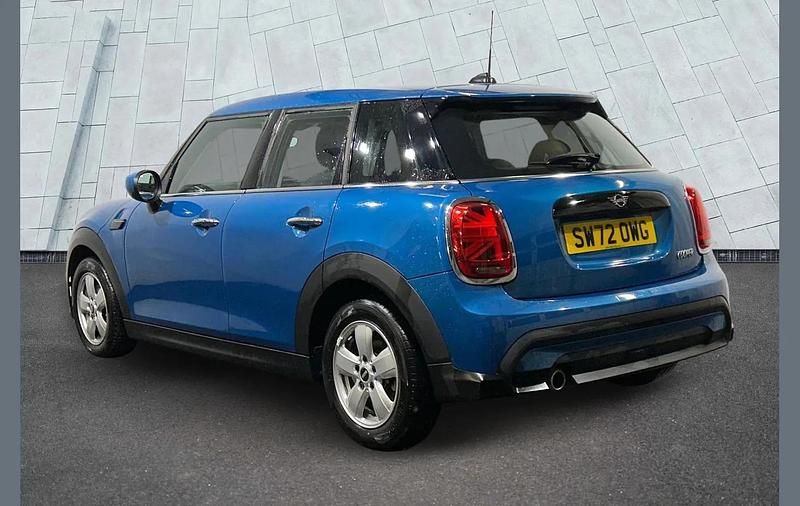 Used Mini Cooper Classic 134 HP (98 kW) 2022 Blue Hatchback