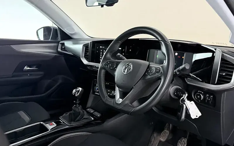 Used Vauxhall Mokka Edition 101 HP (74 kW) 2022 White SUV