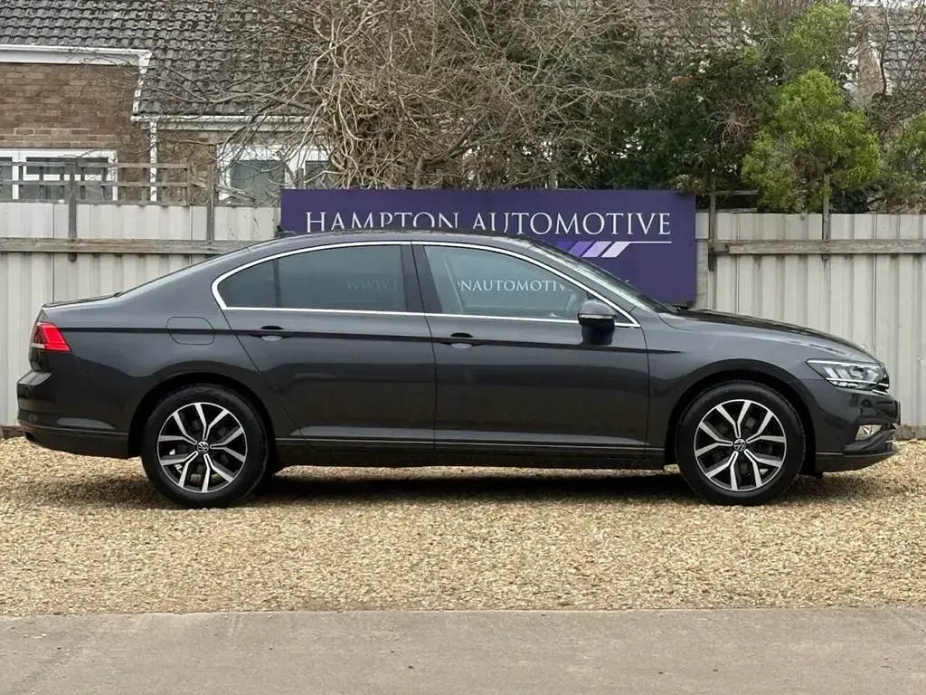 Usado VW Passat SEL 150 HP (110 kW) 2021 Cinzento Sedan