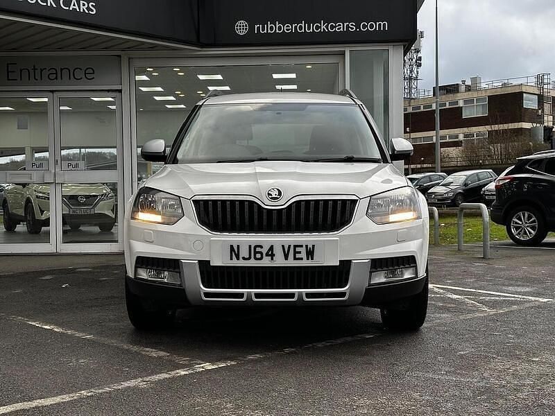 Used Skoda Yeti SE 105 HP (77 kW) 2014 White SUV