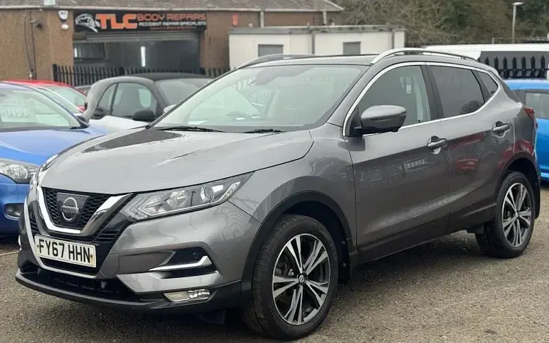Used Nissan Qashqai N-Connecta 116 HP (85 kW) 2017 Grey SUV