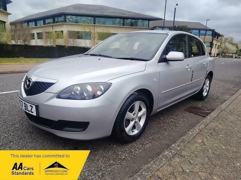 Begagnad Mazda 3 2007 Silver Halvkombi