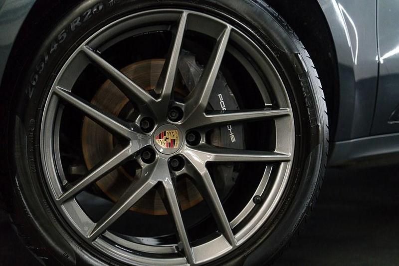 Used Porsche Macan 265 HP (194 kW) 2023 Grey SUV