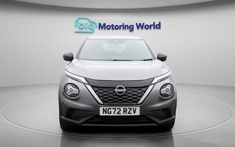 Used Nissan Juke N-Connecta 143 HP (105 kW) 2023 Grey SUV