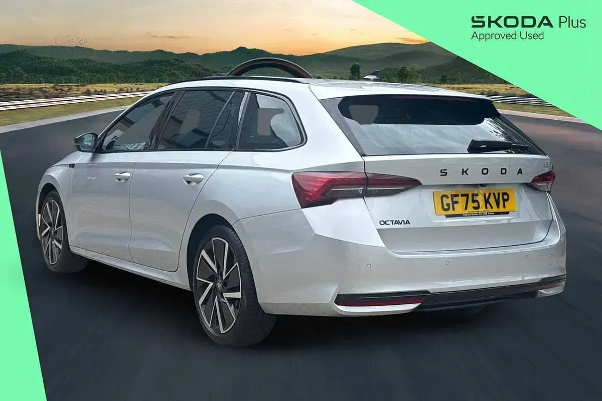 Used Skoda Octavia SportLine 110 HP (80 kW) 2025 Brilliant silver metallic Estate