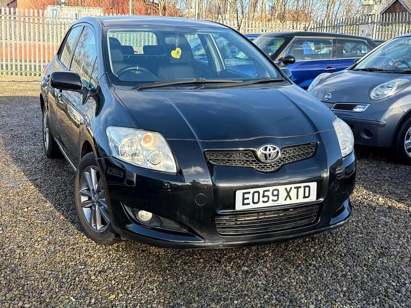 Used Toyota Auris 124 HP (91 kW) 2009 Black Hatchback