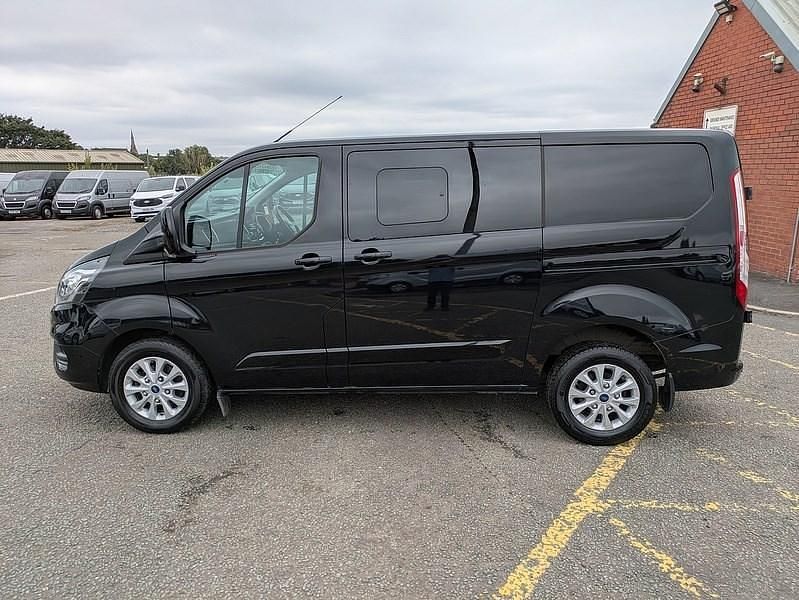 Used Ford Transit Custom Limited 130 HP (95 kW) 2022 Black Van
