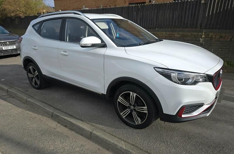 Used MG ZS 106 HP (77 kW) 2019 White SUV