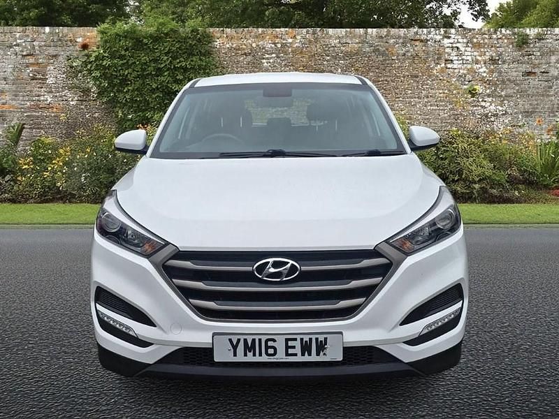 Used Hyundai Tucson 132 HP (97 kW) 2016 White SUV