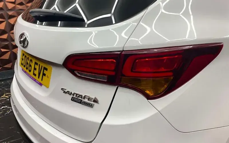 Used Hyundai Santa Fe Premium 200 HP (147 kW) 2016 White SUV