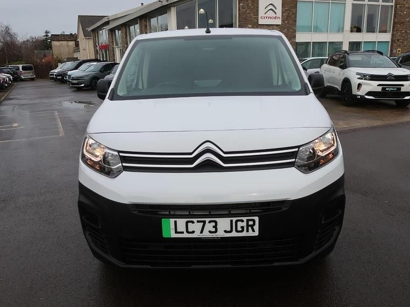 White Used 2024 Citroën e-Berlingo MPV | £12,495 (Fair price) - Image 1/4