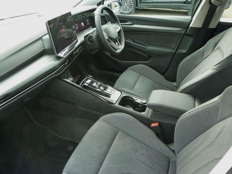 Used VW Golf VIII Style 204 HP (150 kW) 2025 Silver Hatchback