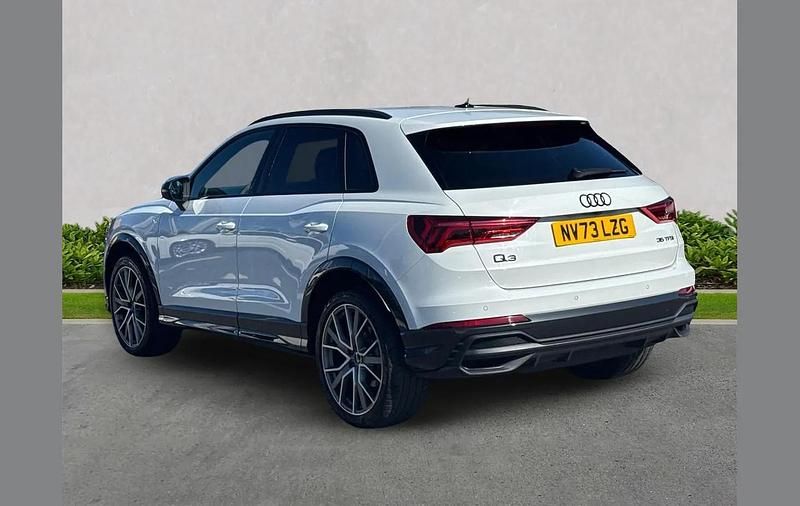 Used Audi Q3 Black Edition 147 HP (108 kW) 2023 White SUV