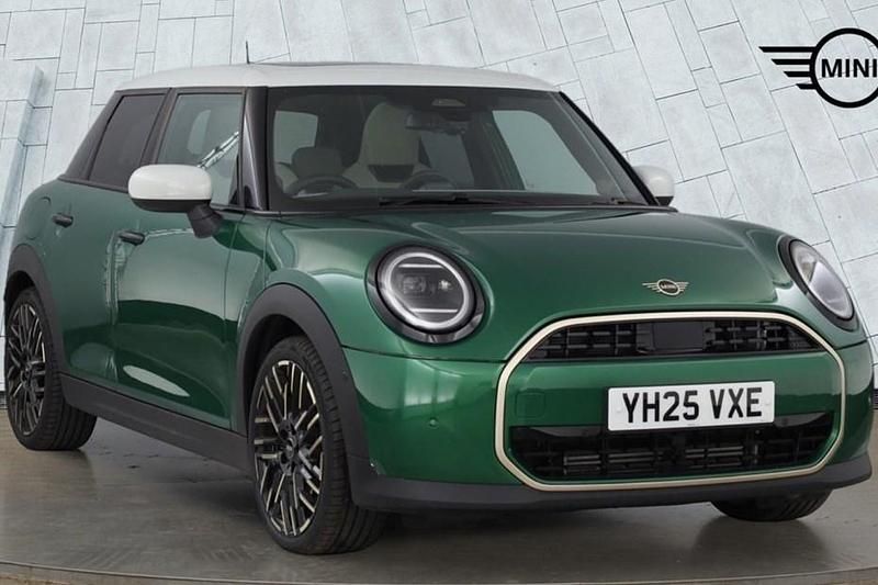Green Used 2025 Mini Cooper Hatch Hatchback | £28,199 - Image 1/1