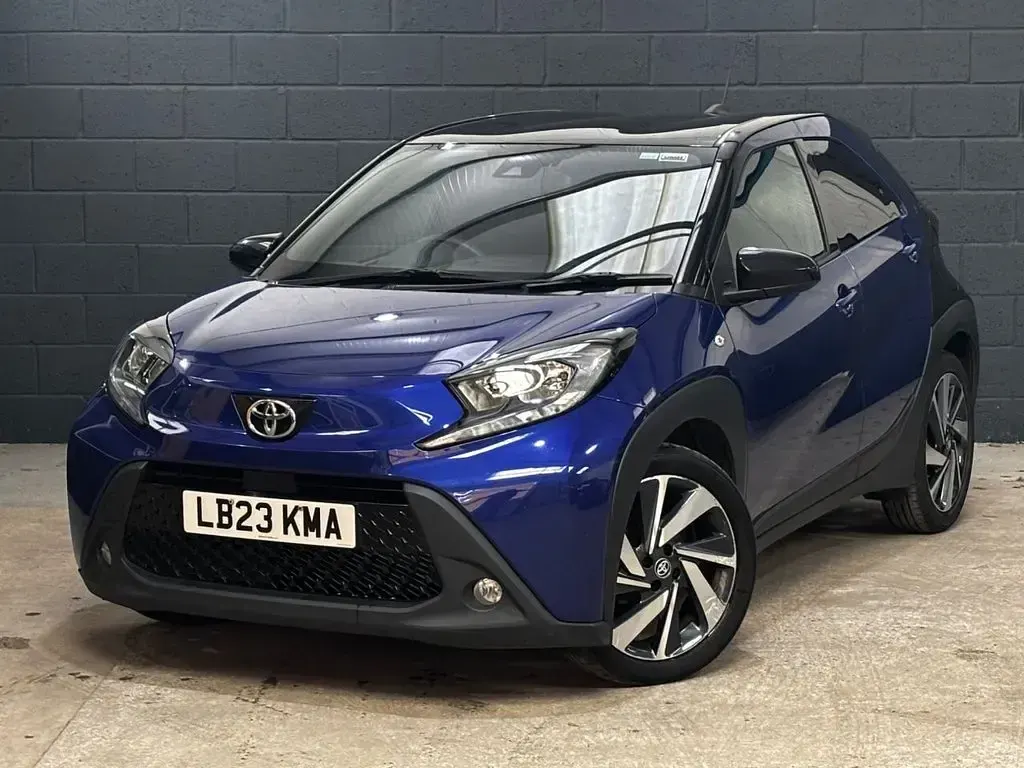 Used Toyota Aygo X 72 HP (52 kW) 2023 Blue SUV