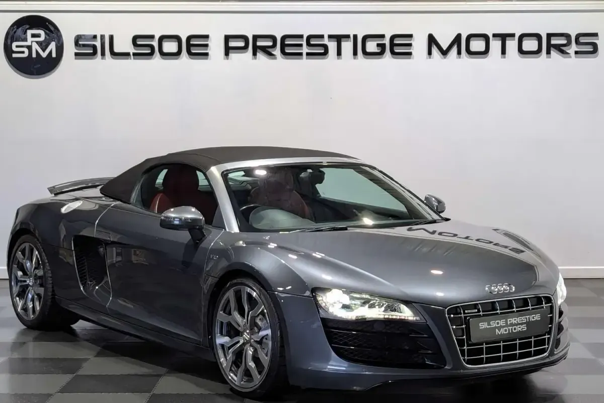 Begagnad Audi R8 Coupé Comfort 2011 Grå Sportkupé